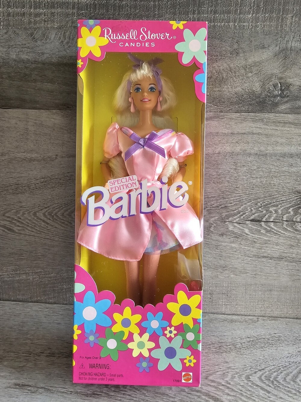 Vintage 1996 Russell Stover Candies Special Edition Barbie Doll #17091 New